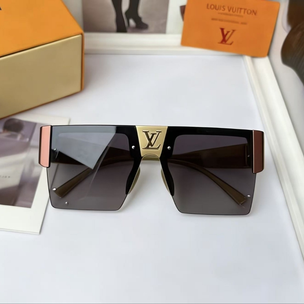 Louis Vuitton Black  Statement Shades